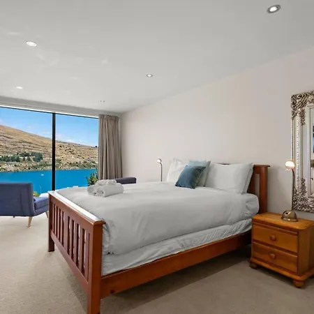 4 Bedroom Stunning Modern Family Home Queenstown Exterior photo