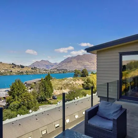 4 Bedroom Stunning Modern Family Home Queenstown Exterior photo